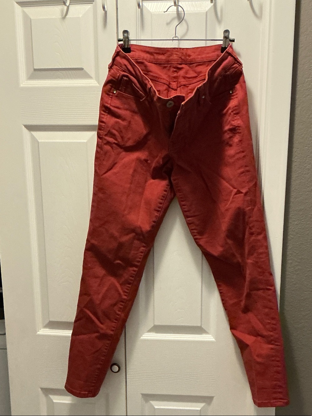 High-Rise Red Women's Jeans — Classic Slim Fit